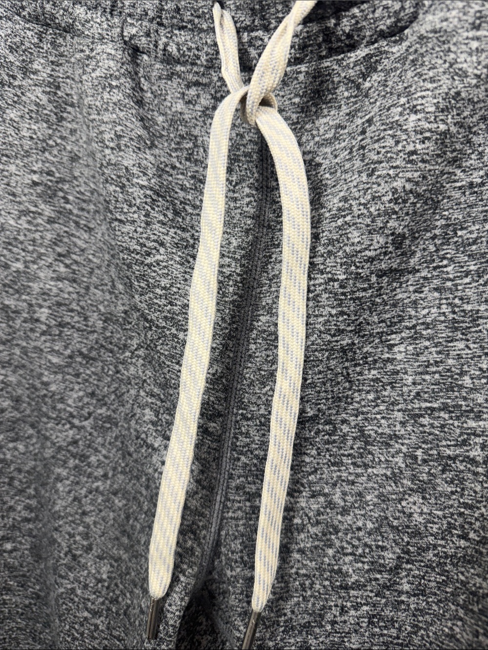 Vuori Women’s Performance joggers gray size small - Picture 4 of 7